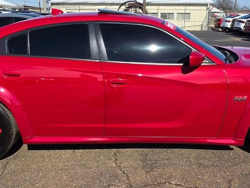 Used 2017 Dodge Charger R/T Scat Pack w/ Beats Audio Group image 2