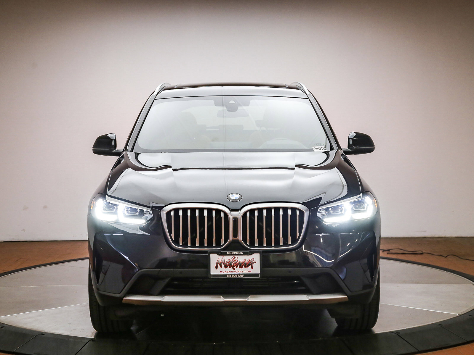 Certified 2024 BMW X3 xDrive30i w/ Premium Package AWD/4WD image 2