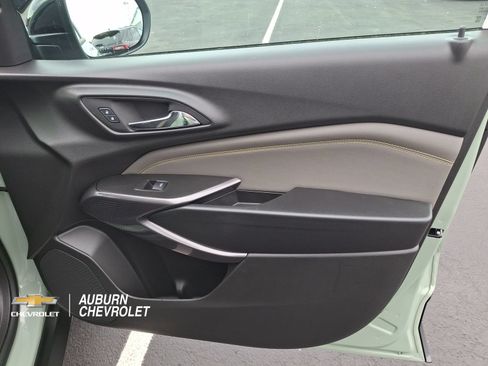 Used 2025 Chevrolet Trax ACTIV w/ Driver Confidence Package FWD image 21