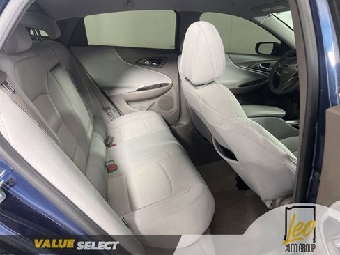 Used 2020 Chevrolet Malibu LT FWD image 13