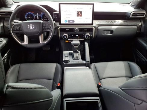 Used 2025 Toyota Tacoma Limited AWD/4WD image 20