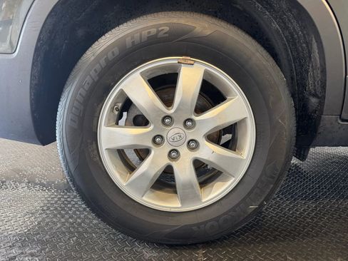 Used 2011 Kia Sorento 2WD w/ Convenience Pkg image 30
