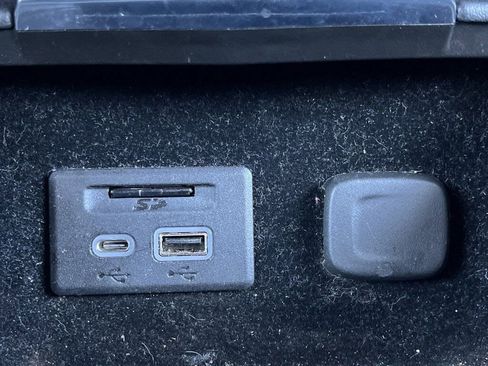 Used 2022 Cadillac XT4 Premium Luxury w/ Driver Assist Package image 6