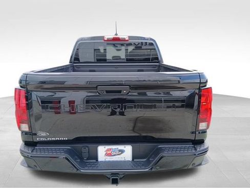 Certified 2025 Chevrolet Colorado Trail Boss AWD/4WD image 4