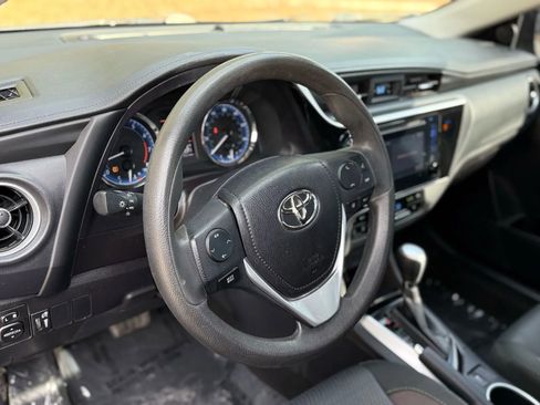 Used 2019 Toyota Corolla LE image 10