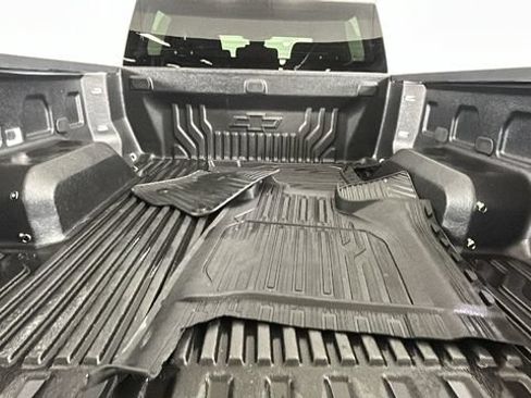 Used 2023 Chevrolet Silverado 1500 LT AWD/4WD image 28