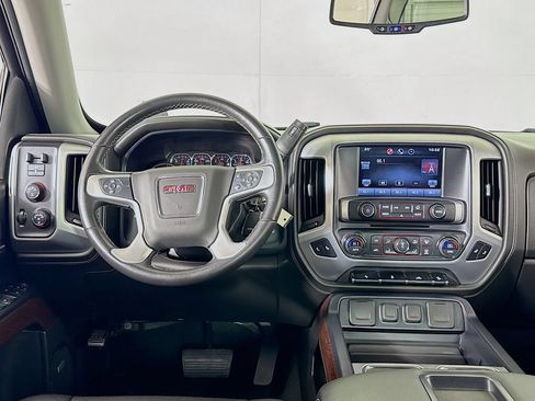 Used 2015 GMC Sierra 1500 SLT w/ SLT Crew Cab Value Package AWD/4WD image 11