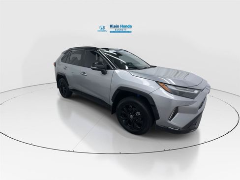 Used 2024 Toyota RAV4 XSE w/ Weather Package AWD/4WD image 4