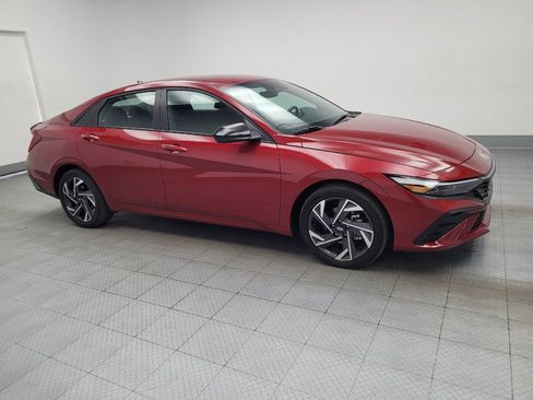 Used 2025 Hyundai Elantra Sport FWD image 11