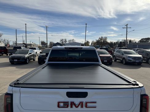 Used 2024 GMC Sierra 2500 AT4 w/ AT4 Premium Plus Package image 37