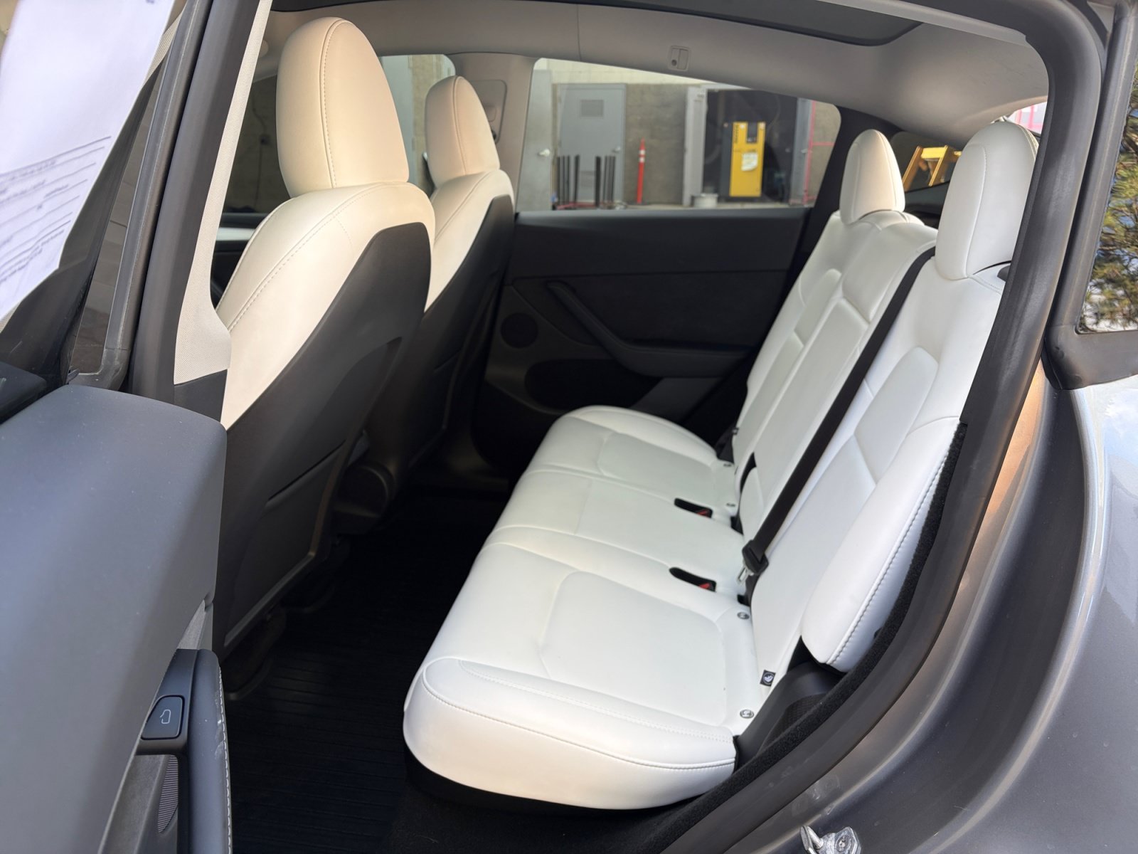Used 2025 Tesla Model Y Long Range AWD/4WD image 24