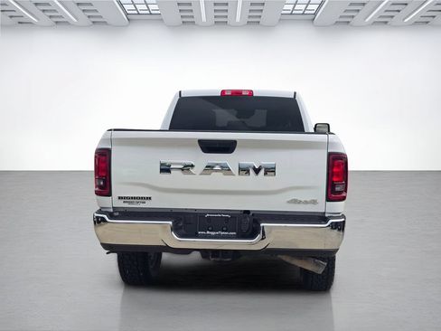 Used 2025 RAM 2500 Big Horn AWD/4WD image 4
