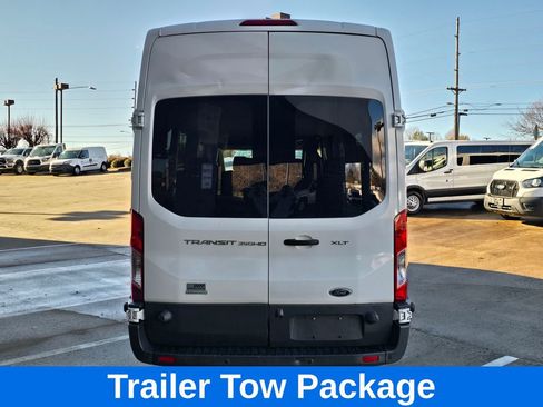Used 2017 Ford Transit 350 XLT image 6