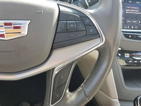 Used 2021 Cadillac XT5 Premium Luxury w/ LPO, Floor Liner Package image 23