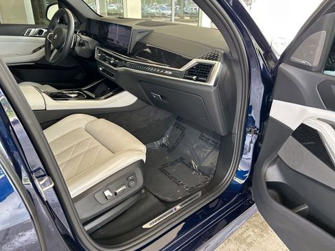 Used 2024 BMW X5 xDrive40i w/ M Sport Package AWD/4WD image 26