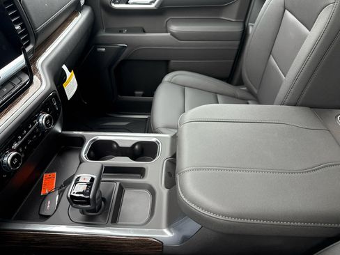 New 2026 GMC Sierra 1500 Elevation w/ Elevation Premium Package AWD/4WD image 19