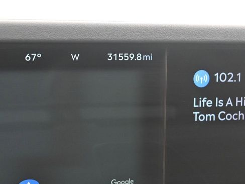 Used 2024 Lincoln Nautilus Reserve image 16