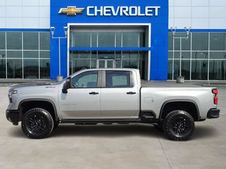 New 2026 Chevrolet Silverado 2500 ZR2 AWD/4WD video 3
