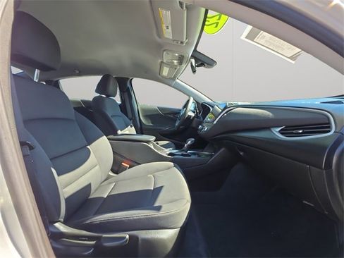 Used 2022 Chevrolet Malibu LT image 14
