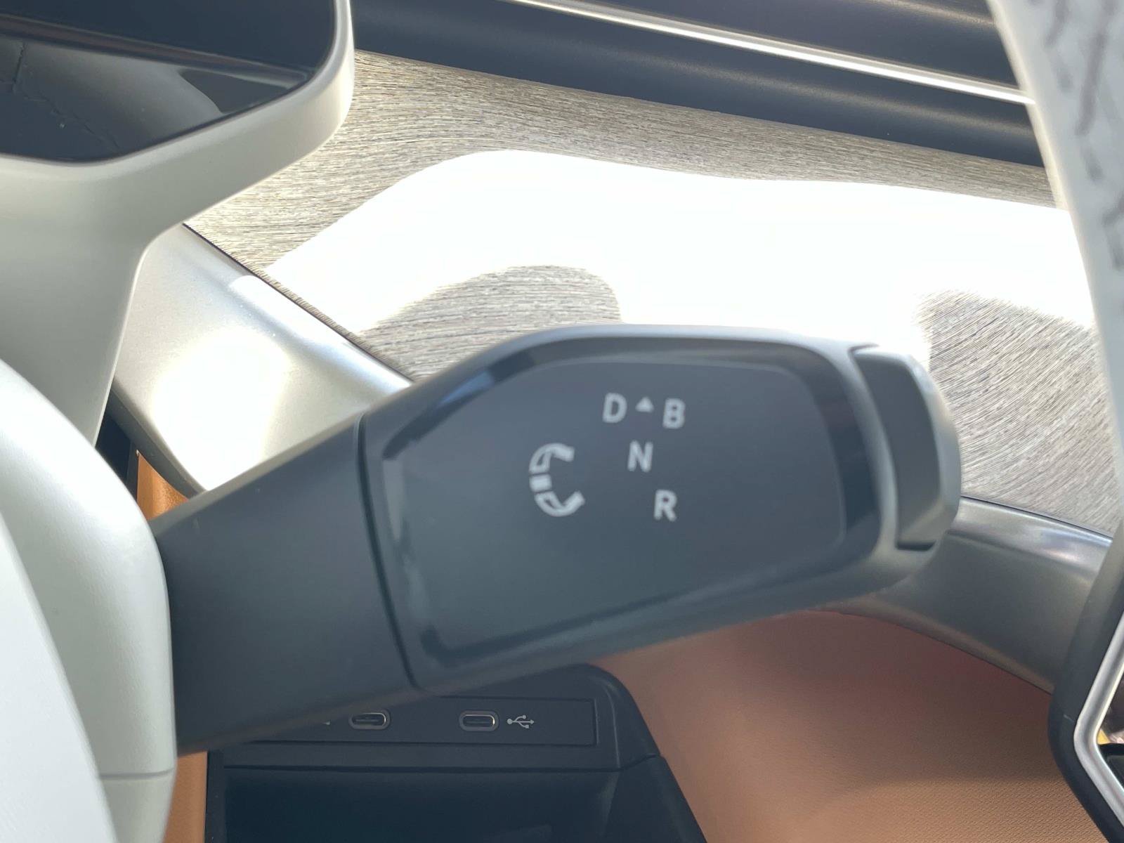 Certified 2025 Volkswagen ID. Buzz 1st Edition AWD/4WD image 18