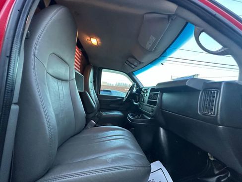 Used 2013 Chevrolet Express 2500 image 16