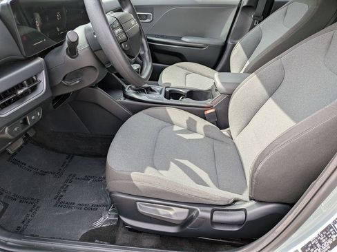 Used 2025 Kia K4 FWD image 81