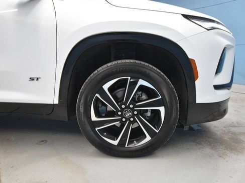 Used 2026 Buick Enclave Sport Touring AWD/4WD image 39
