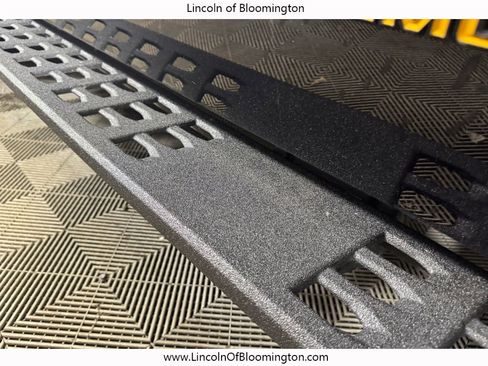 Used 2025 Ford Expedition Tremor AWD/4WD image 18