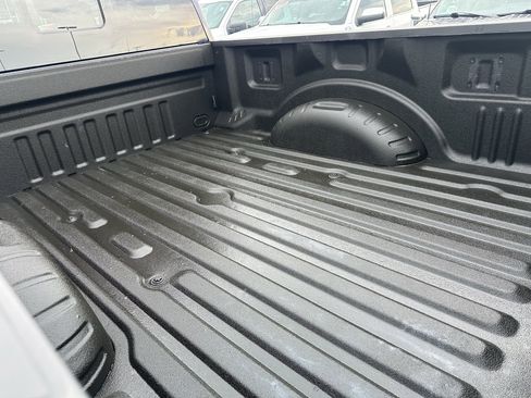 Used 2024 Ford F250 Lariat w/ Lariat Ultimate Package AWD/4WD image 9