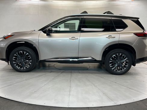 New 2026 Nissan Rogue Platinum w/ Platinum Premium Package AWD/4WD image 2