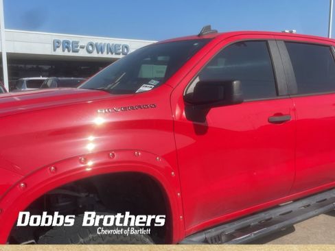 Used 2020 Chevrolet Silverado 1500 Custom w/ Custom Value Package RWD image 2