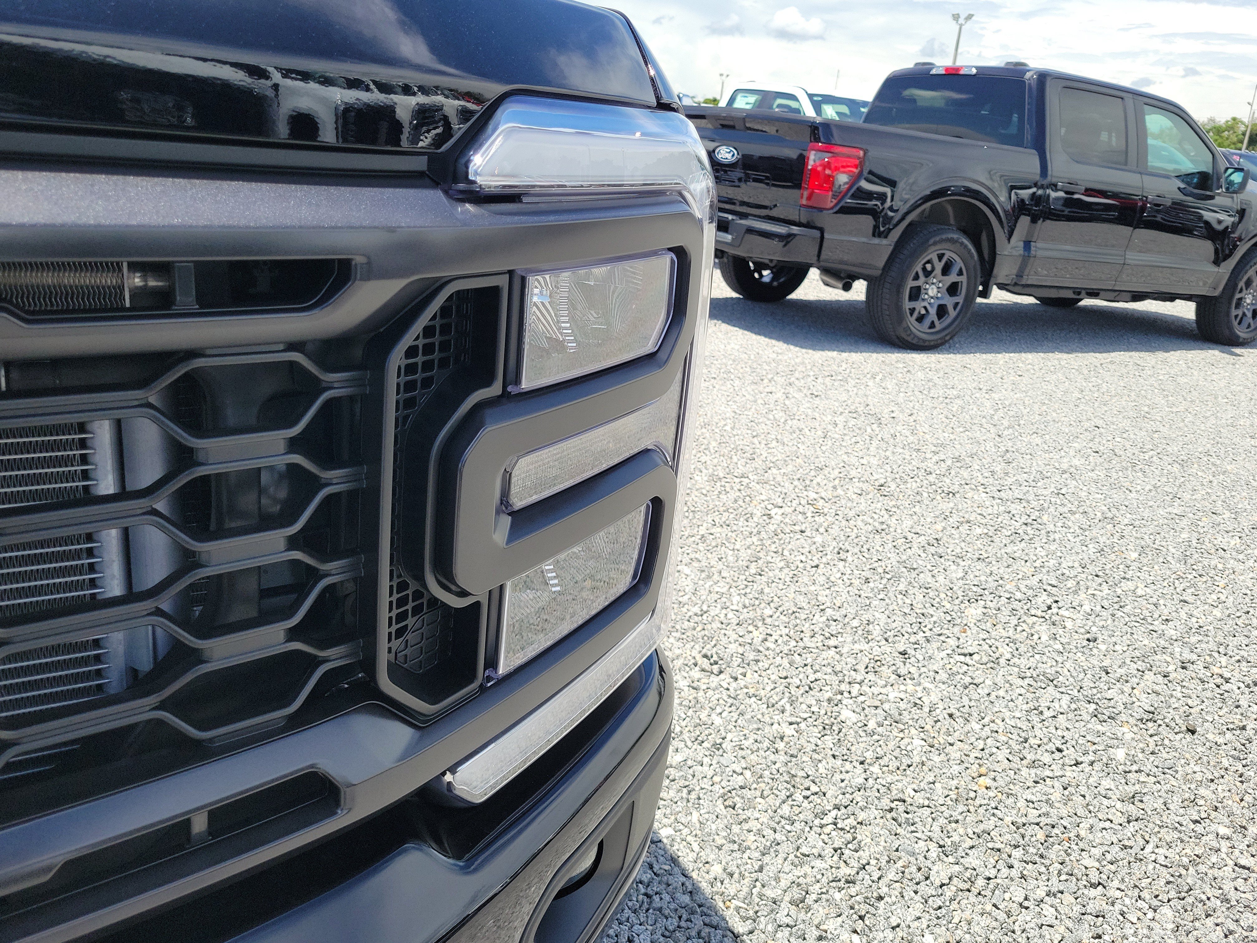 New 2026 Ford F350 XL w/ STX Appearance Package AWD/4WD image 4