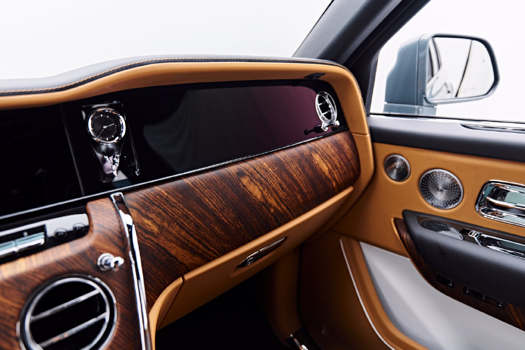 Used 2025 Rolls-Royce Cullinan AWD/4WD image 96