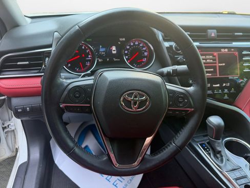 Used 2019 Toyota Camry XSE FWD image 13