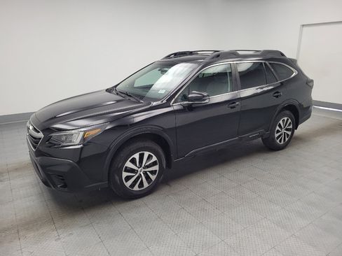Used 2022 Subaru Outback Premium image 2