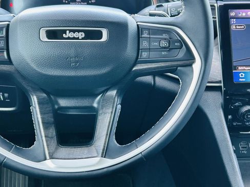 Used 2023 Jeep Grand Cherokee L Limited w/ Luxury Tech Group II AWD/4WD image 24