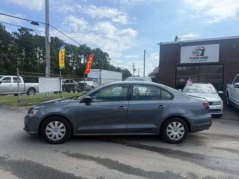 Used 2016 Volkswagen Jetta S FWD image 2