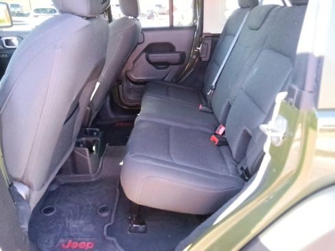 Used 2022 Jeep Wrangler Unlimited Sport image 27