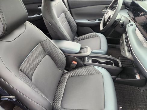 New 2026 Nissan Leaf Platinum+ image 10