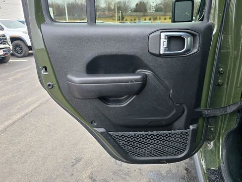 Used 2021 Jeep Wrangler Unlimited Rubicon w/ Safety Group image 23