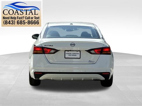 Certified 2025 Nissan Altima 2.5 SV FWD image 12