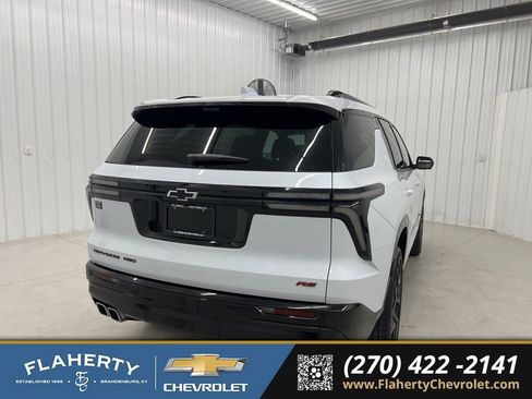 Used 2026 Chevrolet Traverse RS w/ LPO, Floor Liner Package AWD/4WD image 3