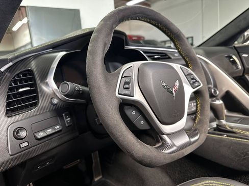 Used 2016 Chevrolet Corvette Z06 w/ C7.r Special Edition RWD image 26