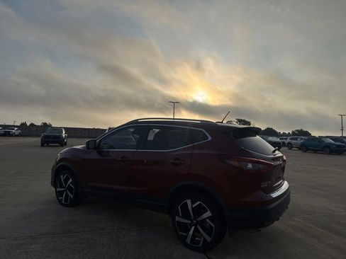 Used 2022 Nissan Rogue Sport SL w/ Premium Package FWD image 13