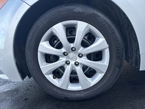 Certified 2024 Toyota Corolla LE image 9