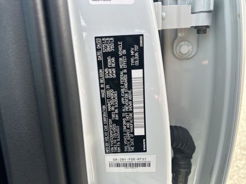 Used 2023 Volvo C40 P8 Recharge Ultimate image 37