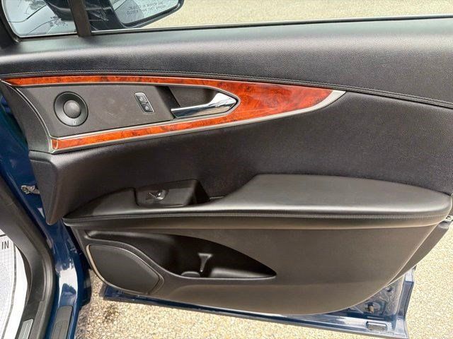 Used 2019 Lincoln Nautilus Reserve FWD image 22