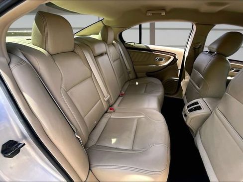 Used 2013 Ford Taurus Limited FWD image 26