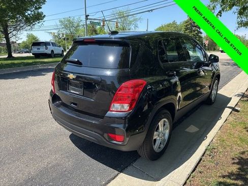 Used 2021 Chevrolet Trax LS w/ Tint and Cruise Package FWD image 27