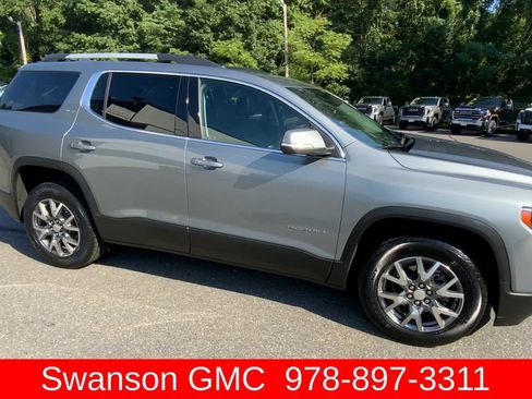 Used 2023 GMC Acadia SLT w/ Preferred Package AWD/4WD image 3